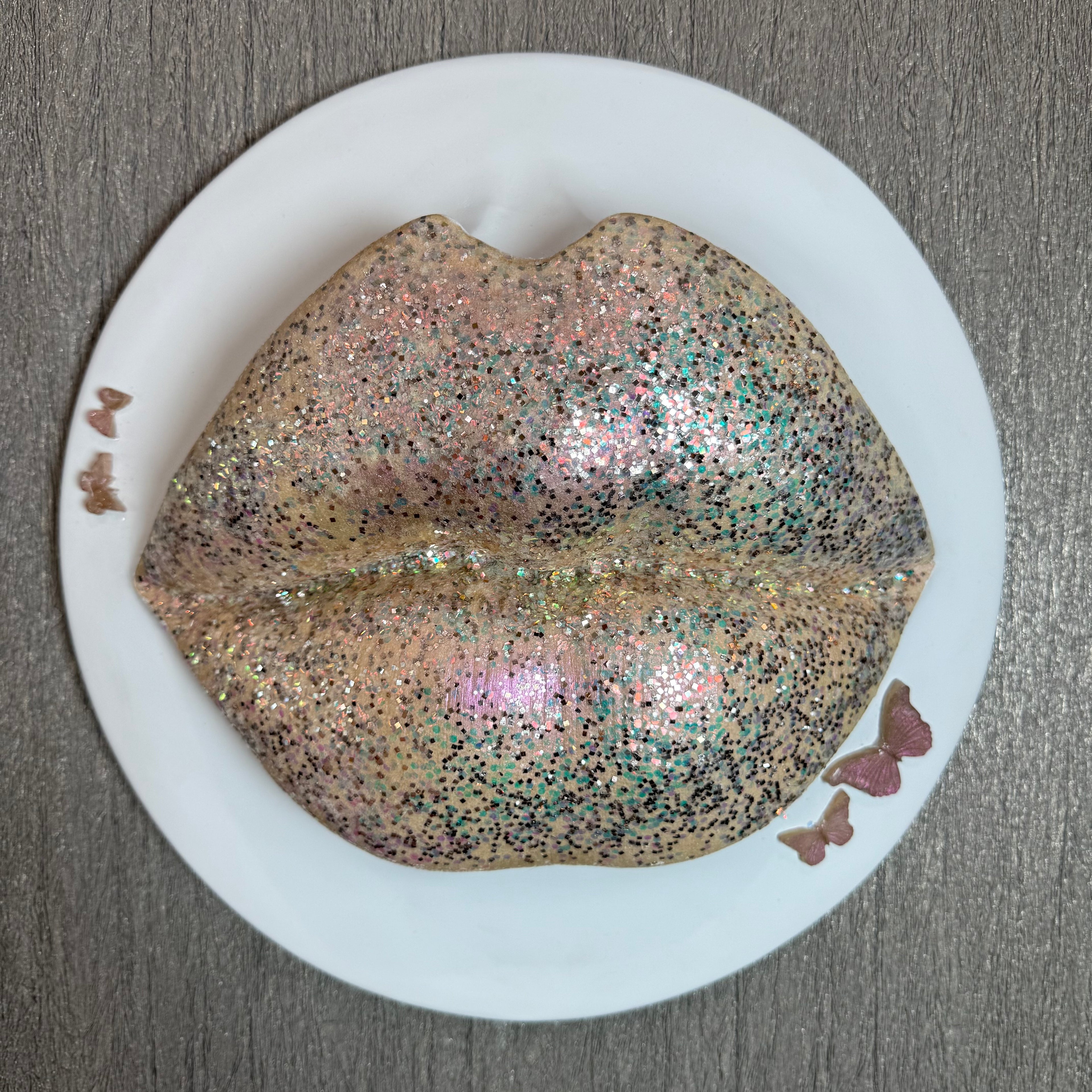 Butterfly Kisses Puckered Lips Sculpture