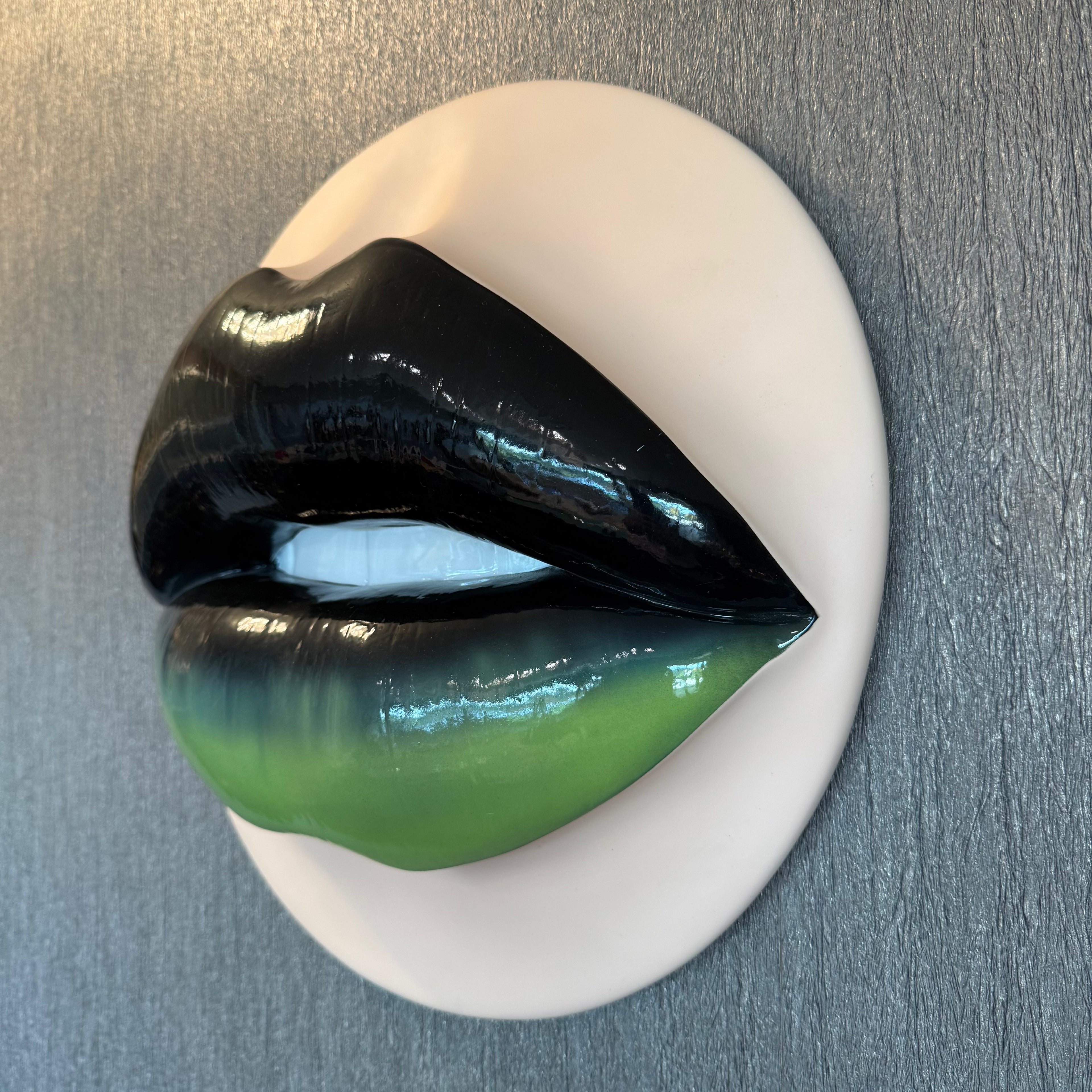 Elphaba Parted Lips Sculpture