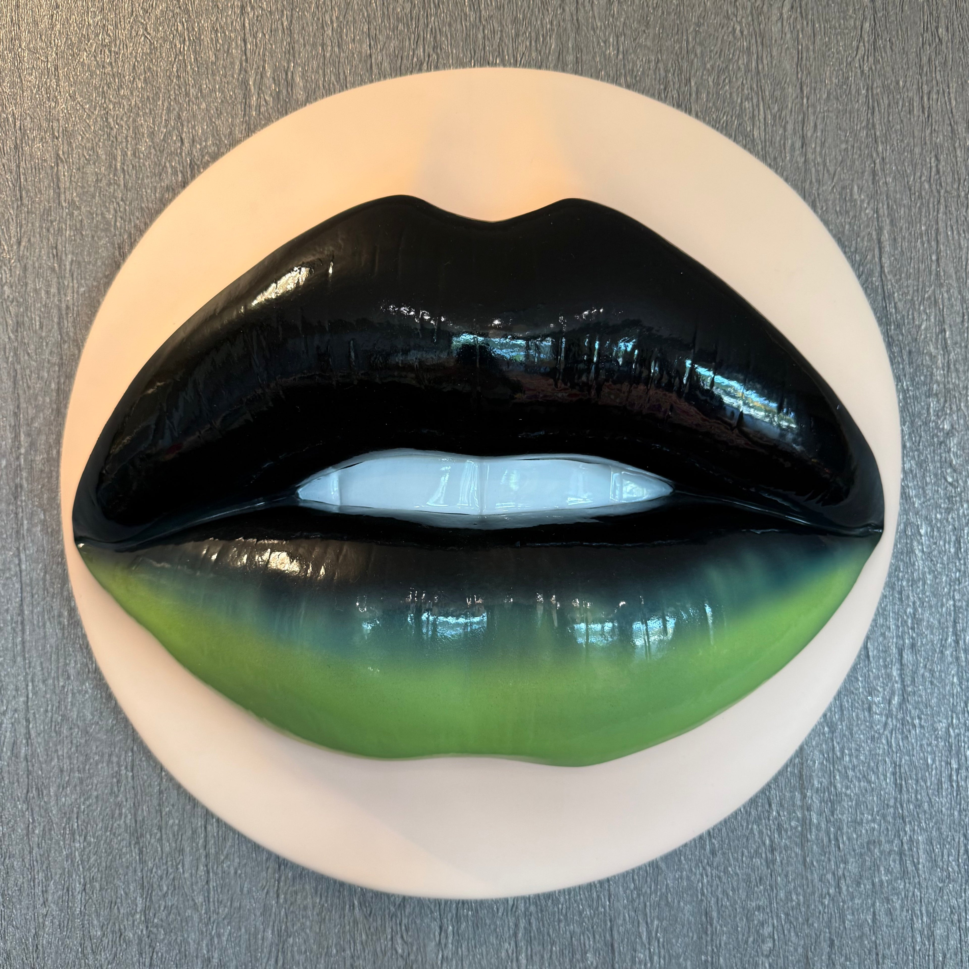 Elphaba Parted Lips Sculpture