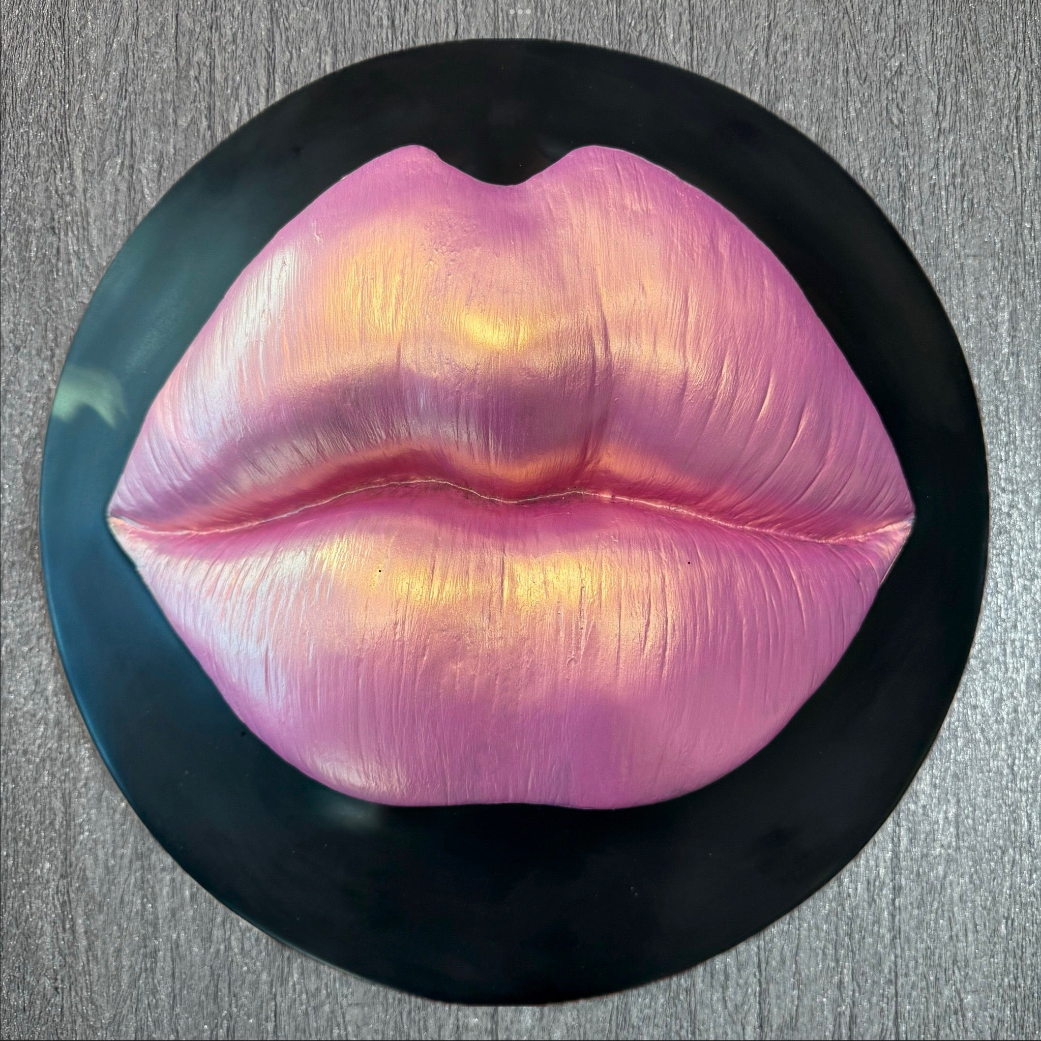 Golden Blush Puckered Lips Sculpture