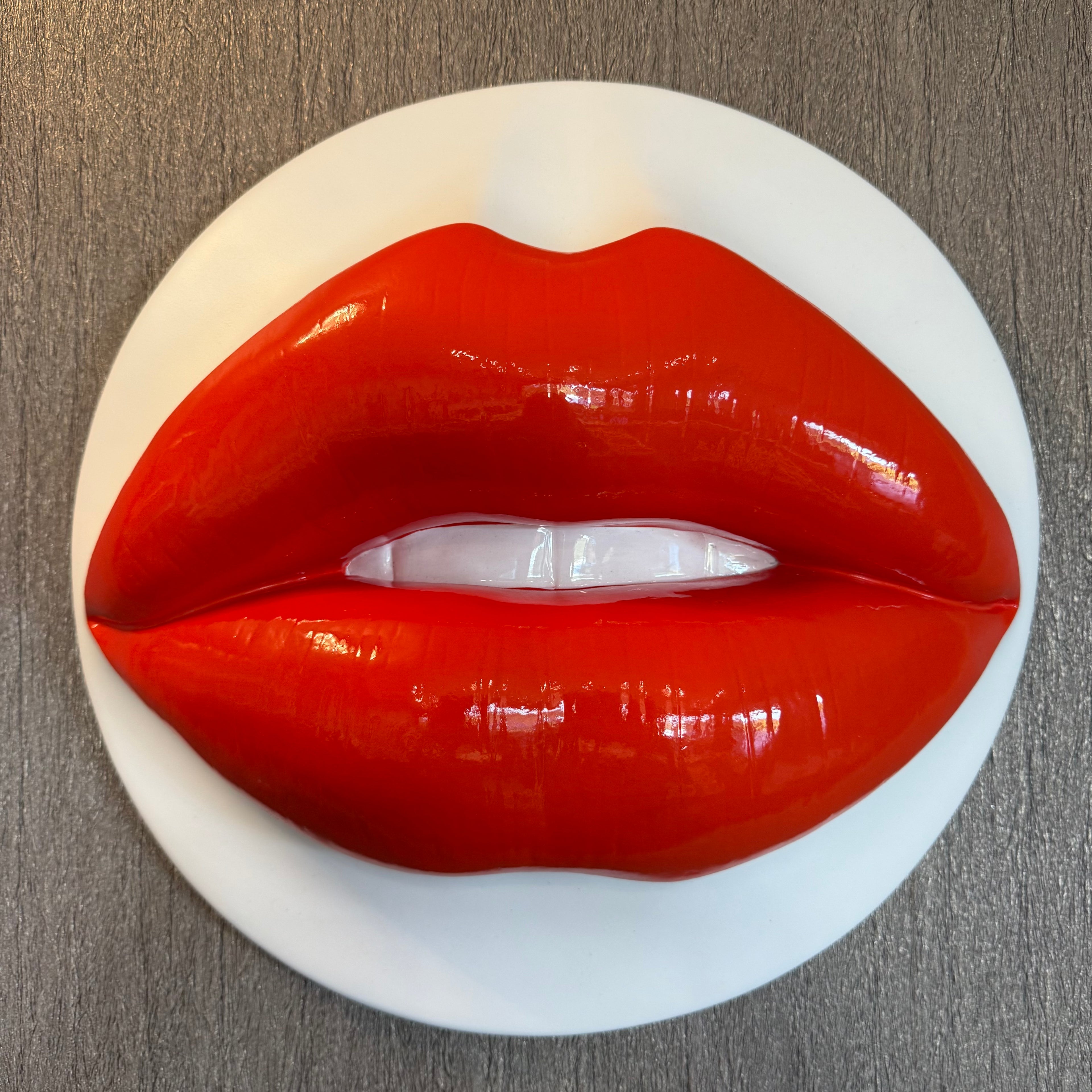 Spectrum Red Parted Lips Sculpture